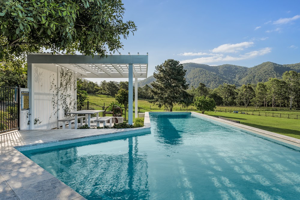 Aesthetic Pools & Landscapes