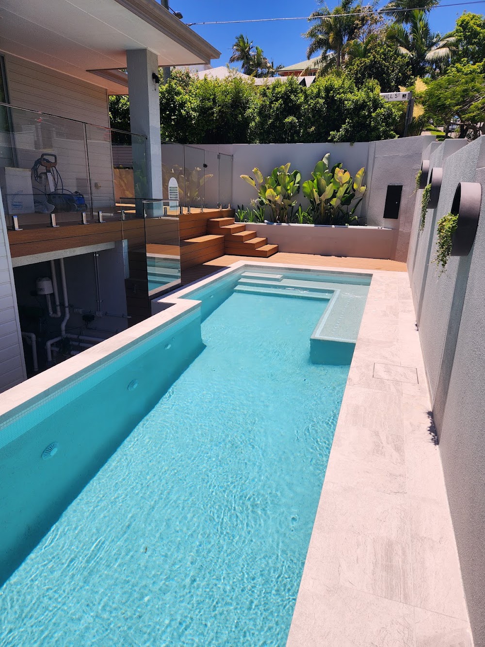 Queensland Family Pools & Spas