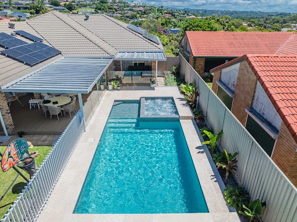 Splash In Style Pool Builder
